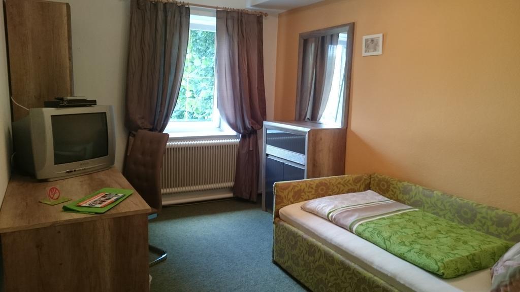 Hotel Gasthof Krisplwirt Zimmer foto
